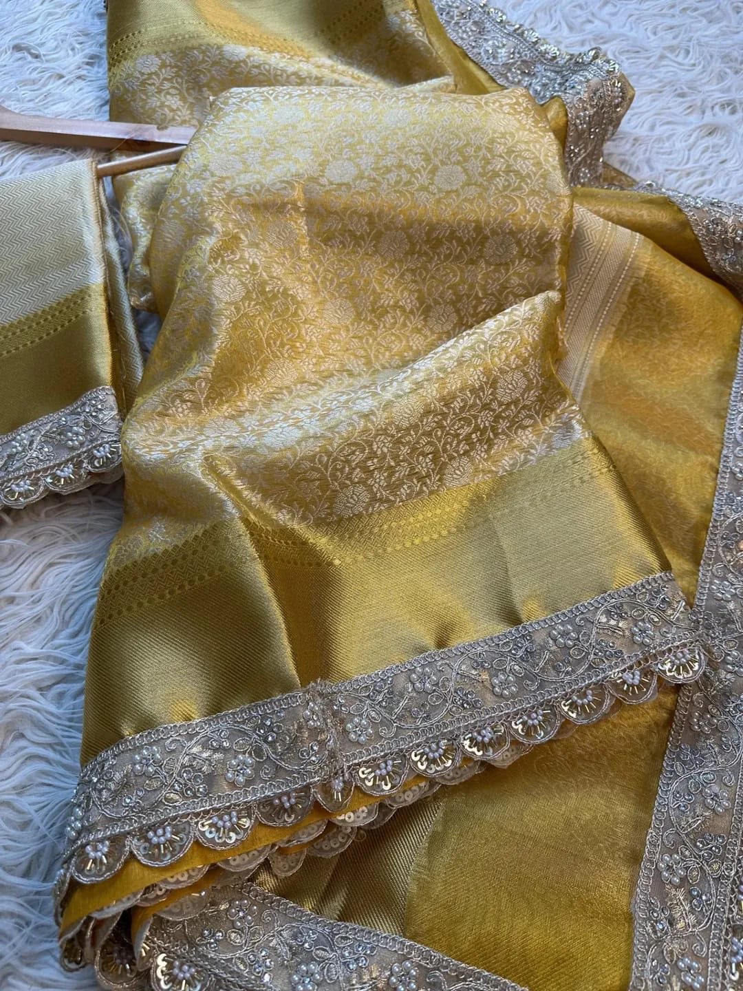 ⁠Banarasi handloom soft Kanchipuram silk Saree Code-SUA029