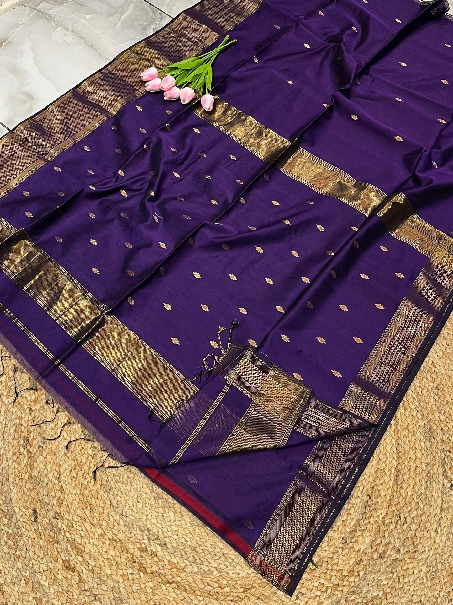 Maheshwari handloom Saree -Product code-THA067