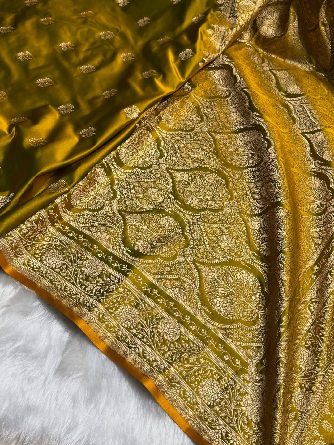 Banarasi soft Mashru silk saree Code-SUA009