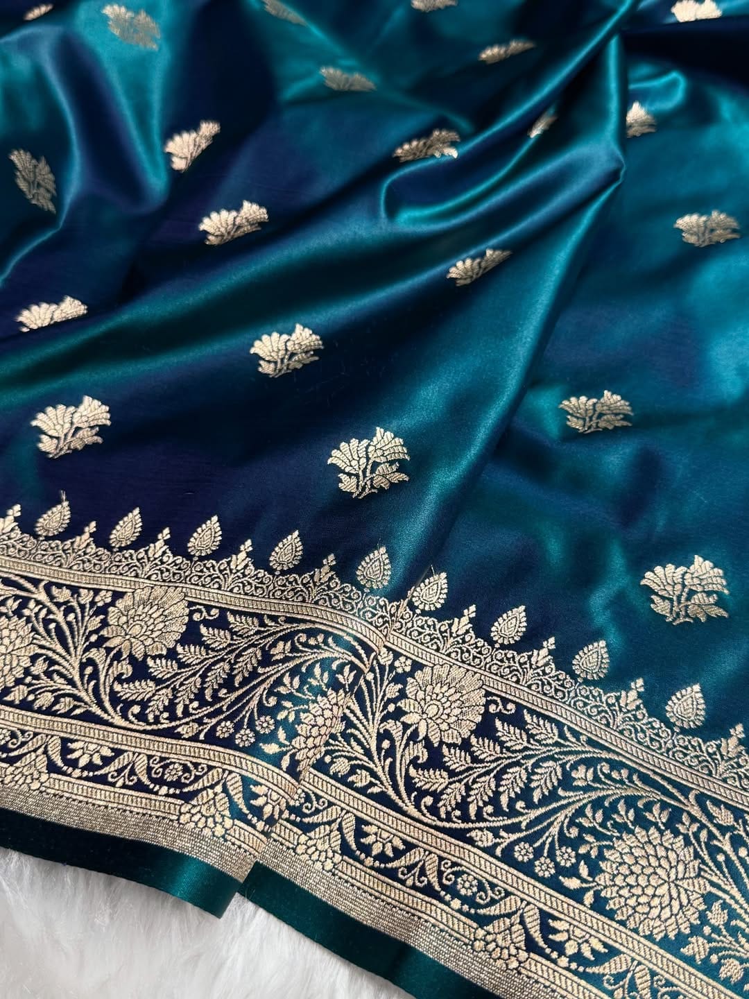 Banarasi soft Mashru silk saree Code-SUA010