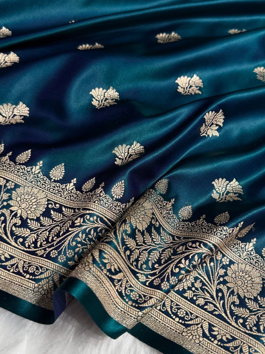 Banarasi soft Mashru silk saree Code-SUA010