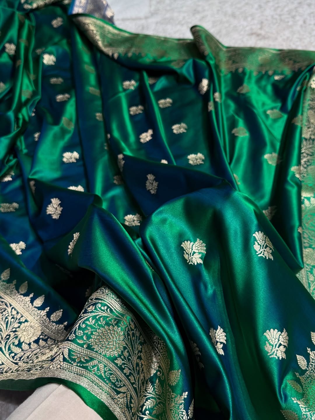 Banarasi soft Mashru silk saree Code-SUA012