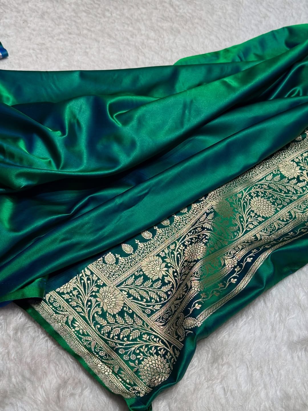 Banarasi soft Mashru silk saree Code-SUA012