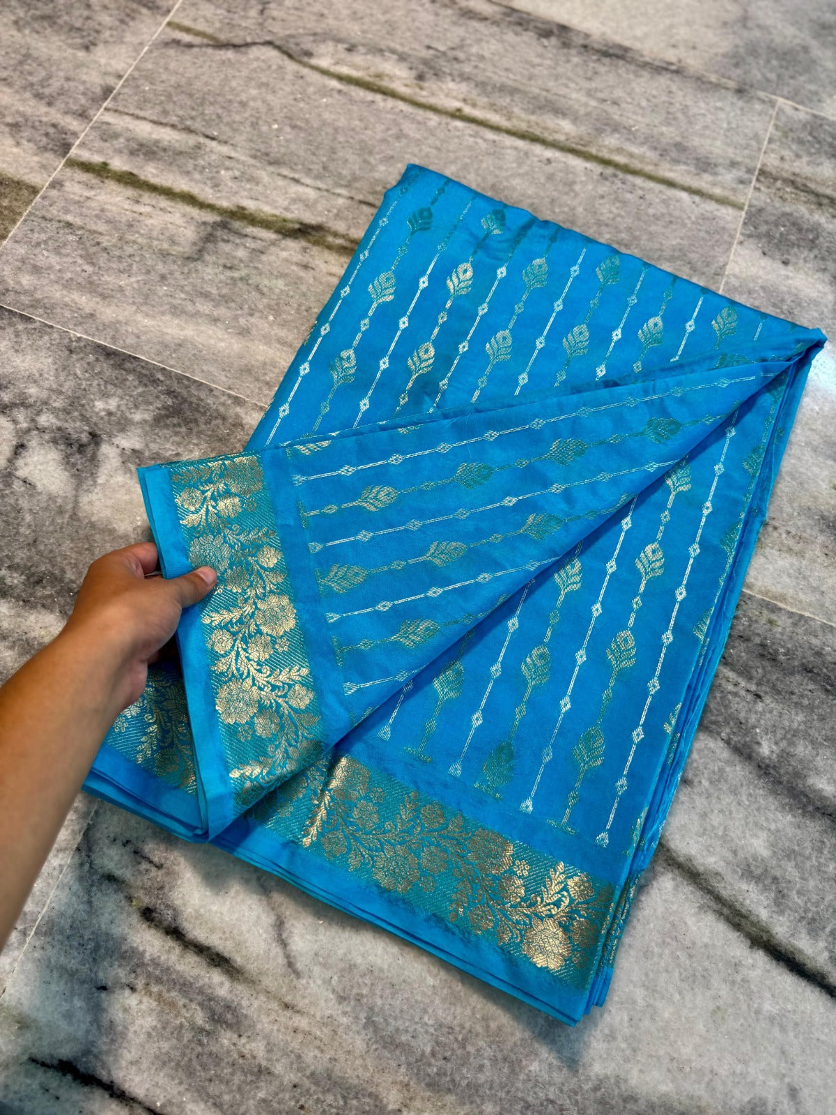 Banarasi handloom premium semi-chiffon silk Saree Code-SUA019